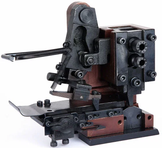 Crimpform für Anschlüsse