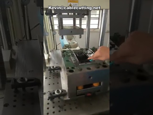 85-Tonnen Kunststoff-Spritzgießmaschine mit Einzelschieber für Handyhüllen – Präzise und effizient