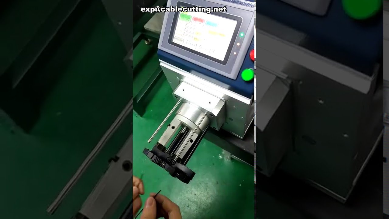 Programmierbare Rotations-Abisoliermaschine für Koaxialkabel | 3-lagige dünne Kabel präzise abisolieren