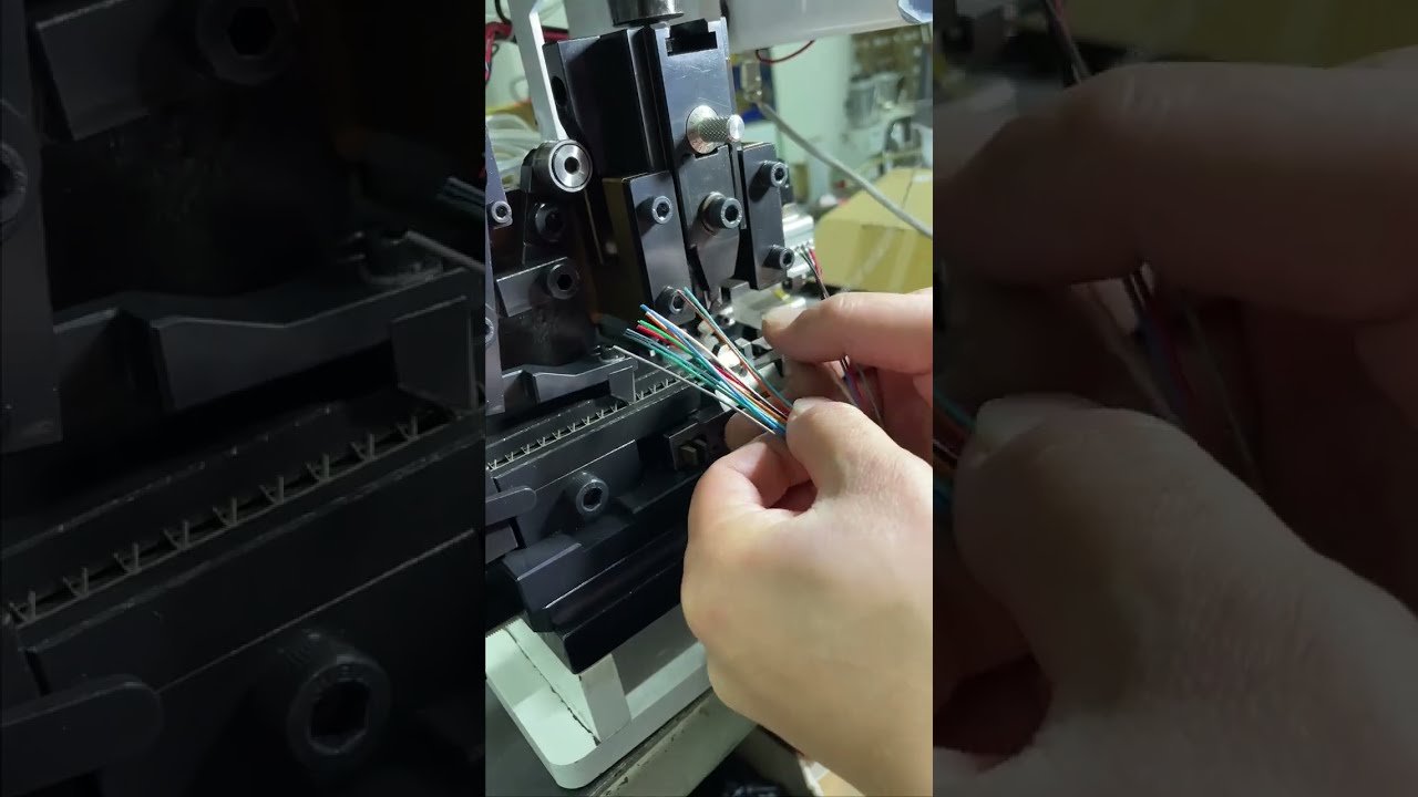 Knopf-Typ Endlosband-Klemmenmaschine – Perfekt justiert & versandbereit | Fabrikautomatisierung