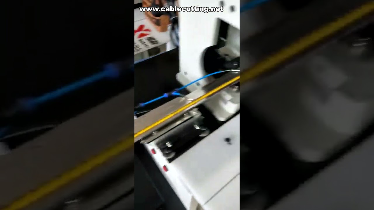 Halbautomatische Crimpmaschine für Kabel und Anschlüsse – Effizient und präzise