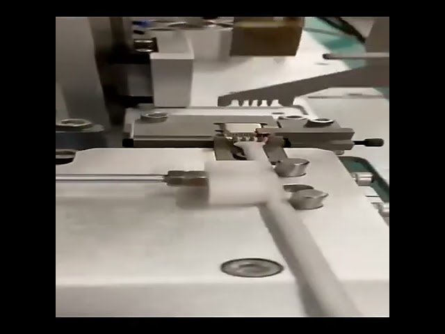 Halbautomatische Lötmaschine mit Abisolierfunktion für USB-Datenkabel | Fabrikmaschine