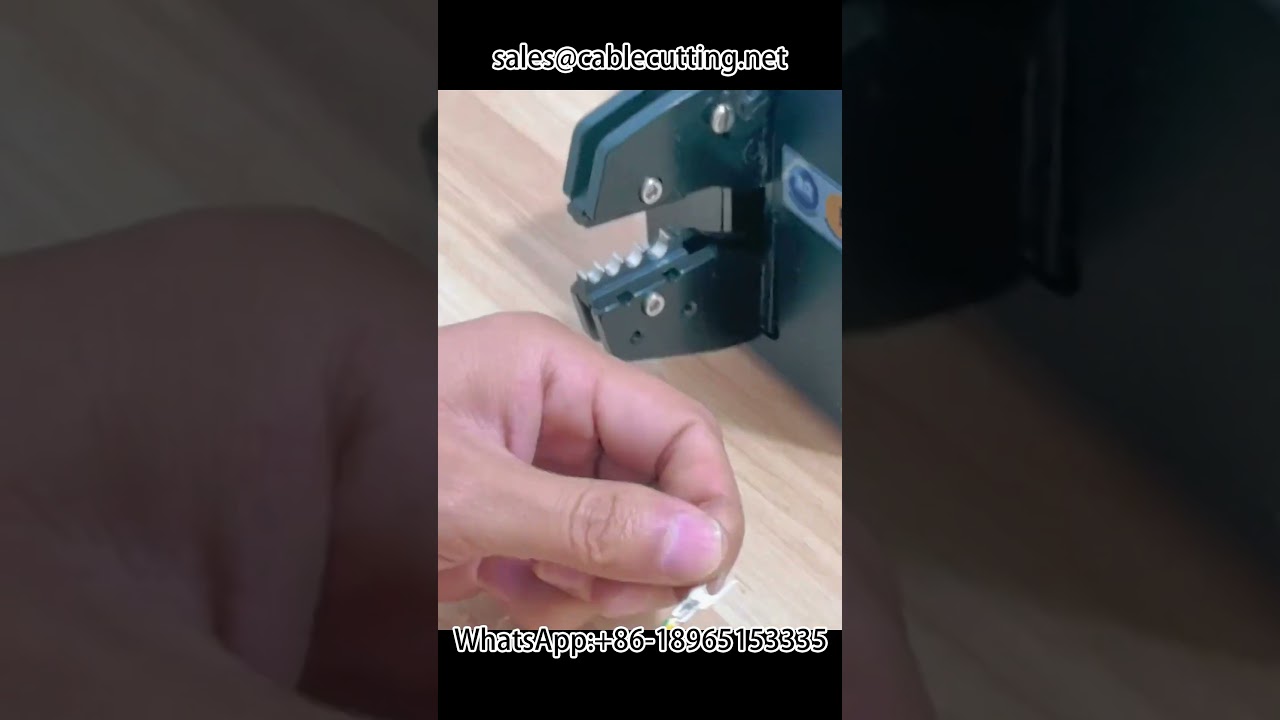 Pneumatische Crimpzange 2 – Präzise und kraftvoll für die Fabrikautomation