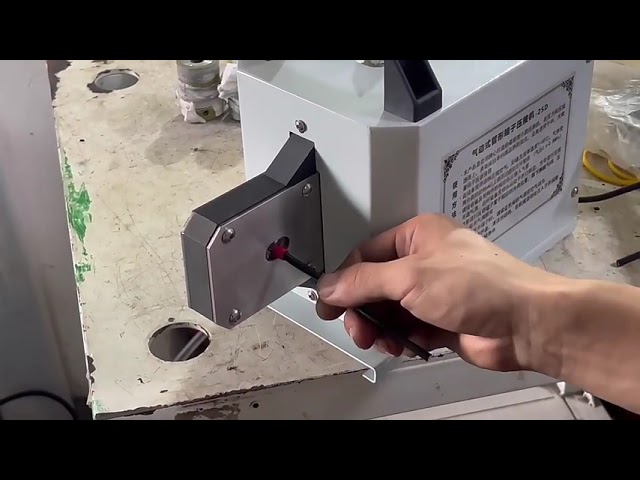 Pneumatischer Kaltpress-Crimper für Kabelbäume – effizient & zuverlässig
