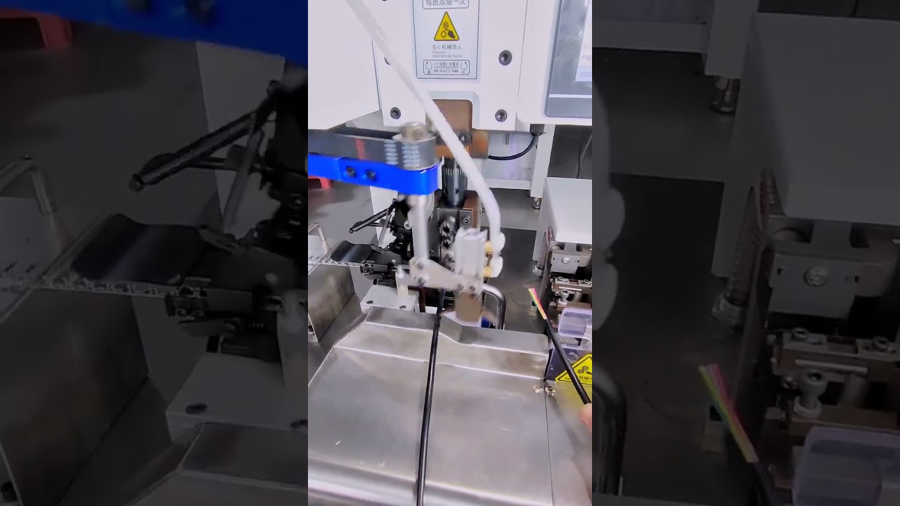 Elektrofahrzeug Mehrkern-Manteldraht Verarbeitung | Präzise Abisoliermaschine für EV-Kabel