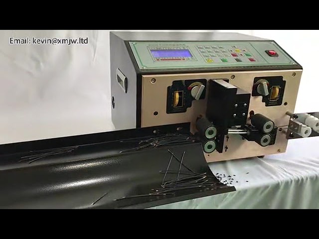 Vollautomatische Kabelbearbeitungsmaschine: Schneiden, Abisolieren & Halbisolieren mit PC-Steuerung