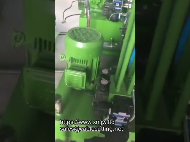 Spritzgießmaschine für Ladekabel-Herstellung – Mobilzubehör