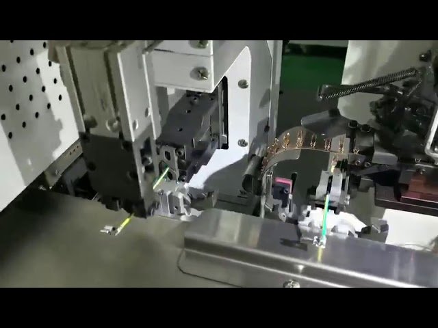 Vollautomatische Schrumpfschlauch-Maschine: Einführen, Verdrillen, Verzinnen & Crimpen