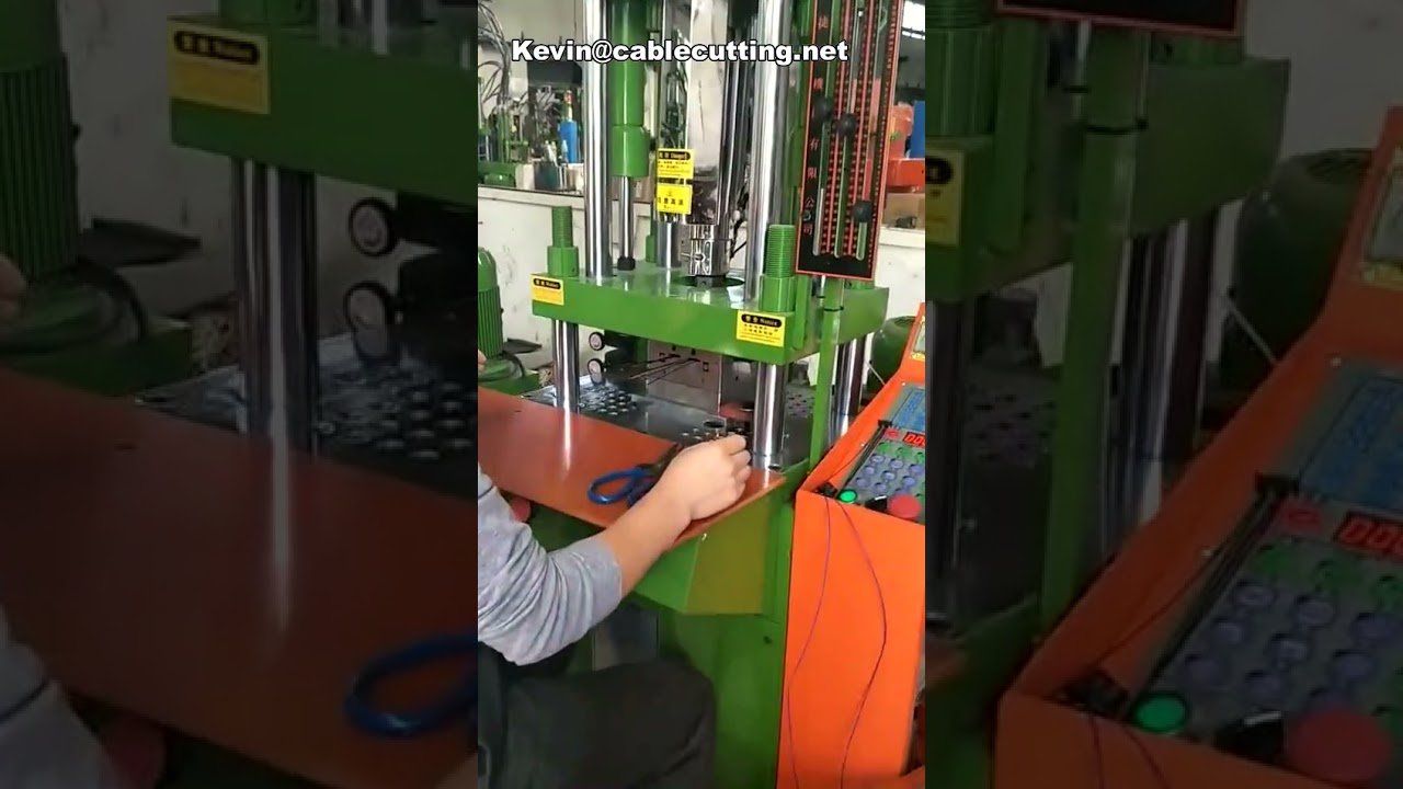 Mini Tischspritzgussmaschine für wasserdichte Stecker & Kabelstecker aus PA66 – Manuelle Desktop-Injektion