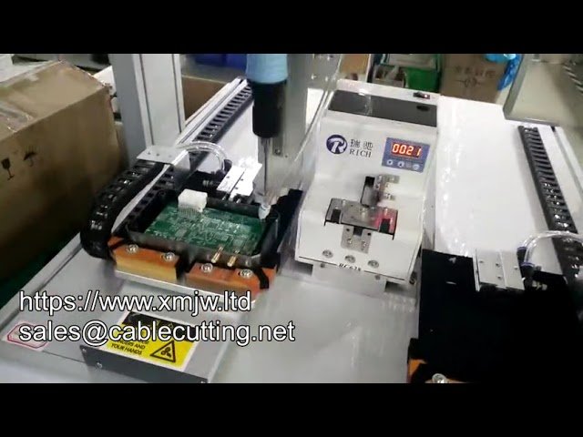 Automatische Schraubmaschine mit Vakuumsaugsystem für Elektroprodukte – Präzise Schraubmontage