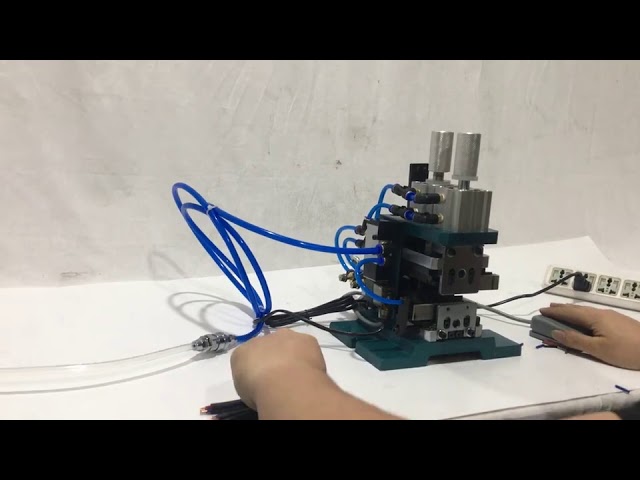 Vertikale pneumatische Abisolier maschine 2 – Automatisierte Drahtverarbeitung für die Industrie