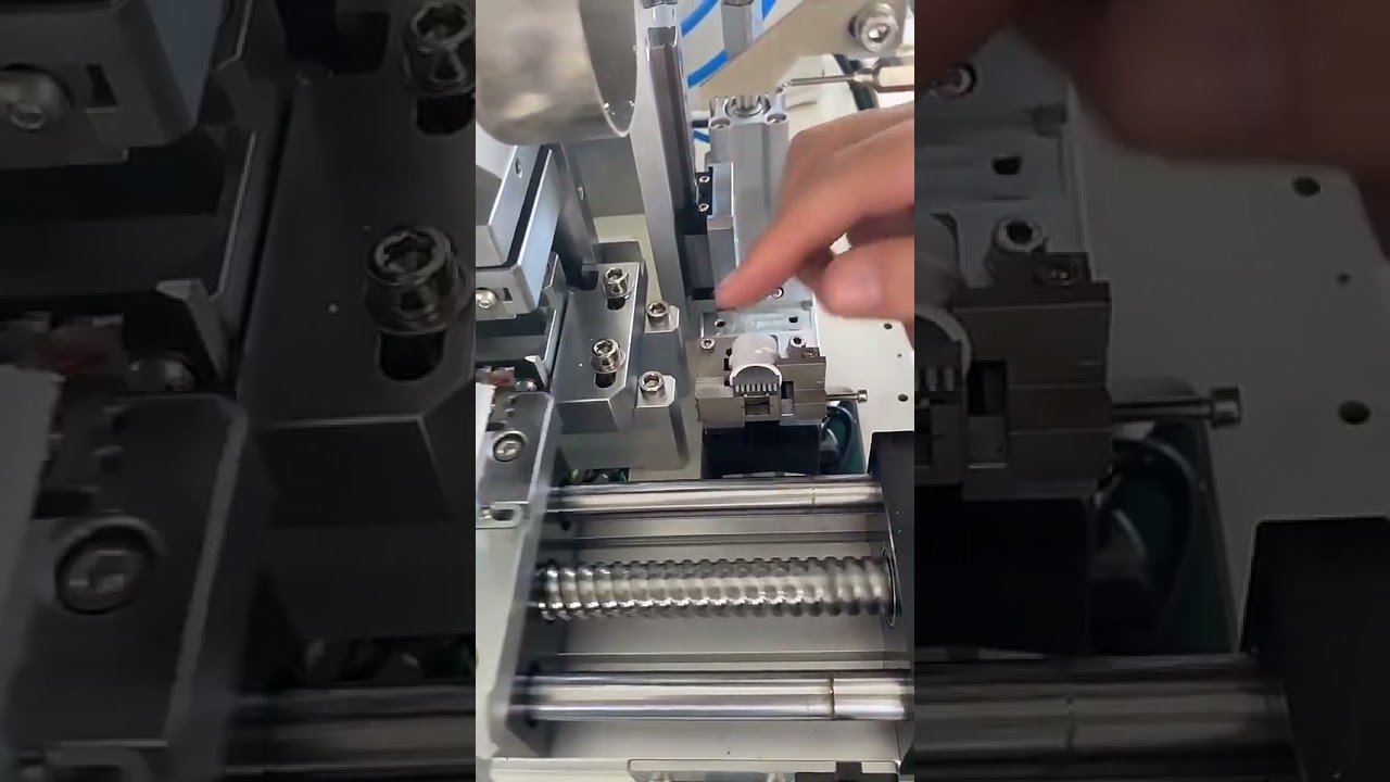 Multifunktionale halbautomatische USB-Datenkabel-Schneid-, Abisolier- und Lötmaschine