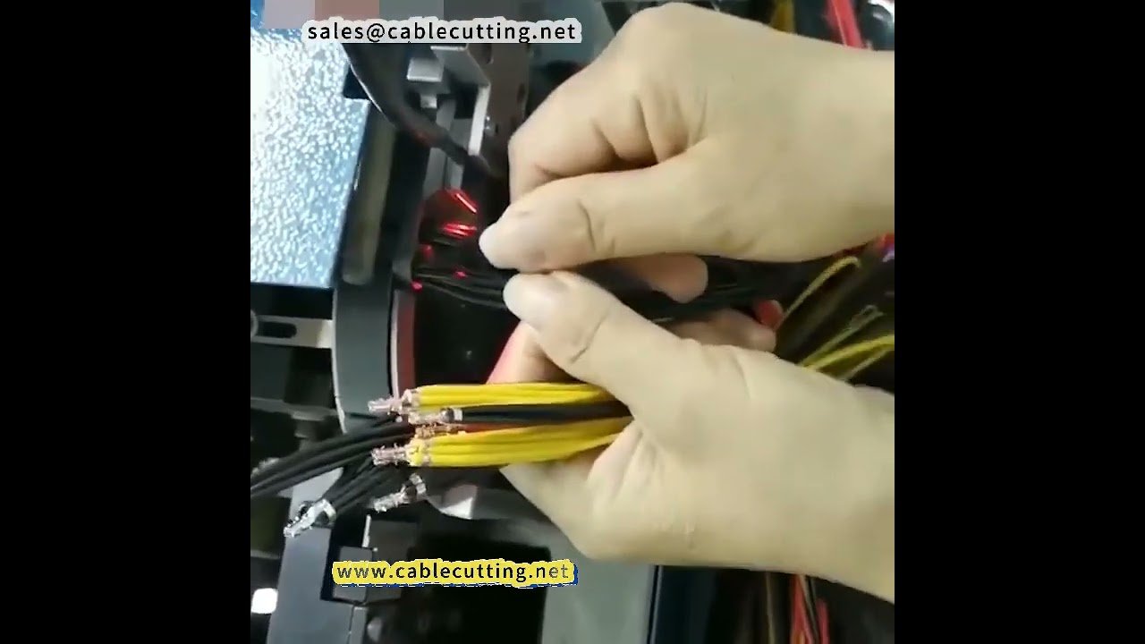Automatische Schrumpfschlauch-Maschine mit Zuführung und Schneiden für Kabelkonfektionierung