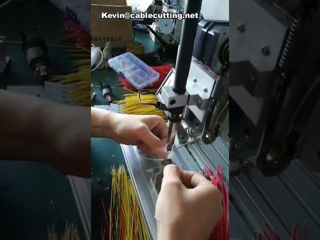 Halbautomatische PCB-Lötmaschine mit Fußpedal – Kabelkopf-Lötsystem für kleine, leistungsstarke Arbeiten