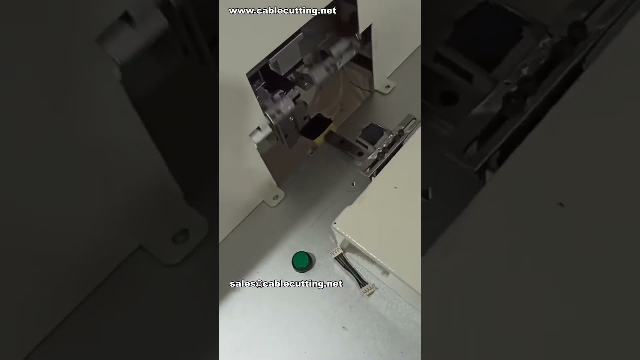 Spot-Klebeband-Maschine verarbeitet selbst kürzeste Drähte | Automatisierungsprofi Hersteller