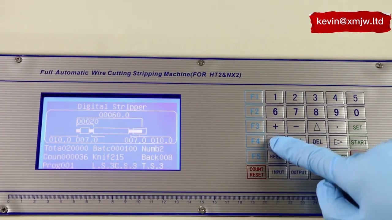 Drahtverarbeitungsmaschine richtig bedienen: Schneiden, Abisolieren und Verdrehen